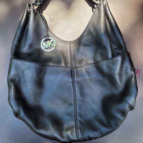 Michael kors pebble leather handbag - Picture 2 of 10